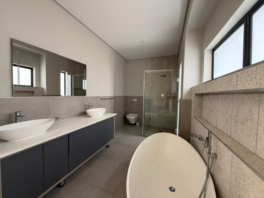 To Let 4 Bedroom Property for Rent in Wild Olive Estate Free State